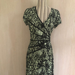 Conected Apparel green lightweight dress size 10